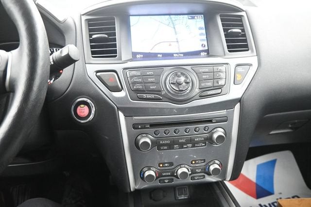 2020 Nissan Pathfinder SL