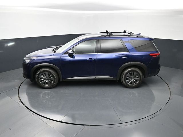2023 Nissan Pathfinder SV