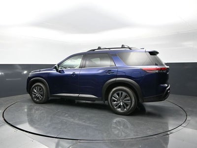 2023 Nissan Pathfinder SV