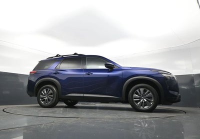2023 Nissan Pathfinder SV