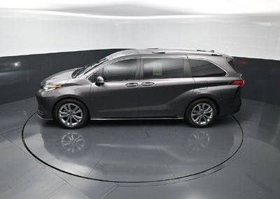 2022 Toyota Sienna Platinum