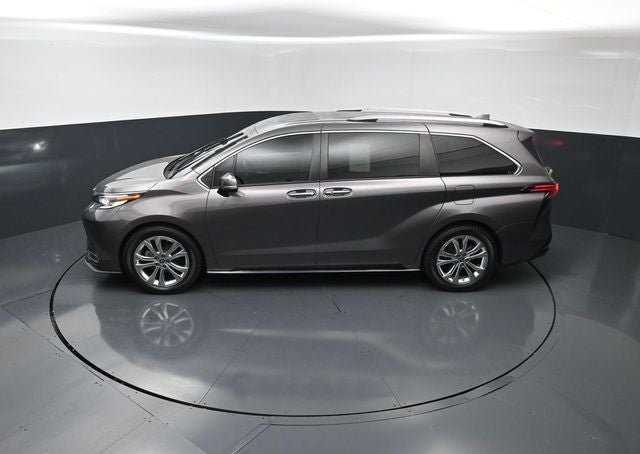 2022 Toyota Sienna Platinum