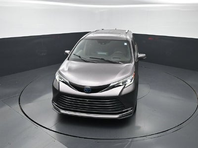 2022 Toyota Sienna Platinum