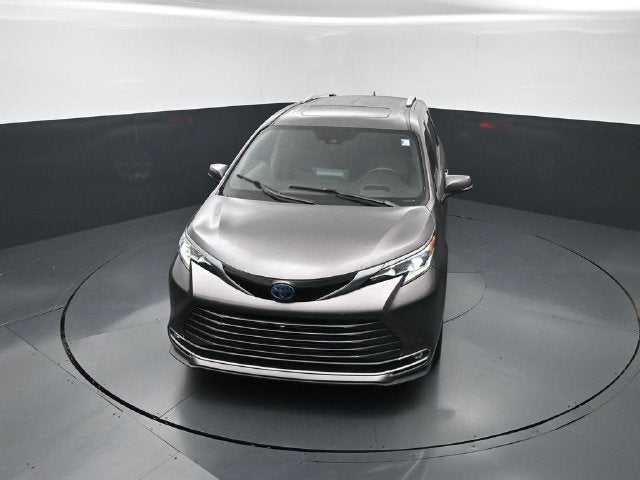 2022 Toyota Sienna Platinum