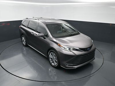 2022 Toyota Sienna Platinum