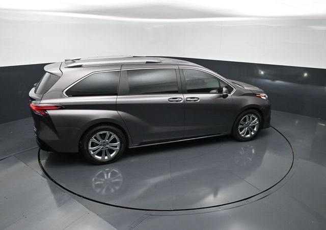 2022 Toyota Sienna Platinum