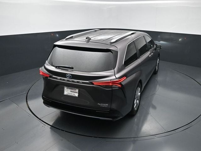 2022 Toyota Sienna Platinum