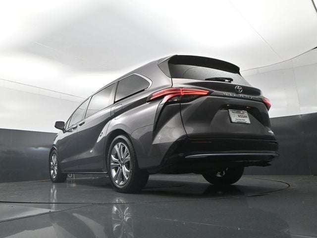 2022 Toyota Sienna Platinum