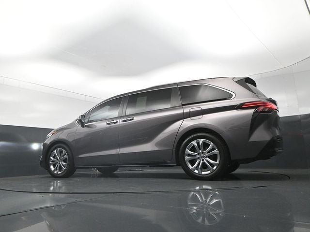 2022 Toyota Sienna Platinum