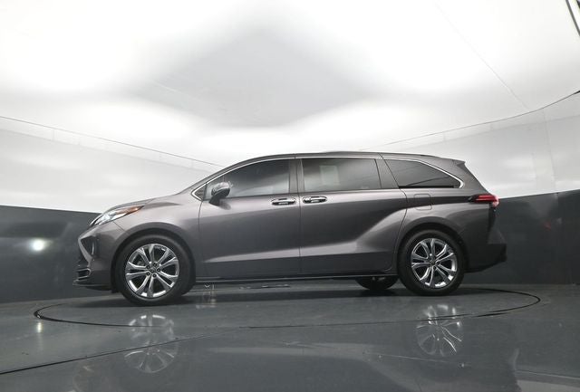 2022 Toyota Sienna Platinum