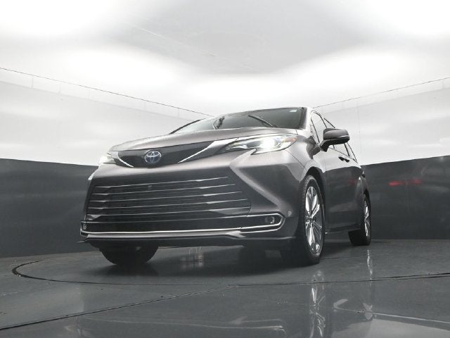 2022 Toyota Sienna Platinum