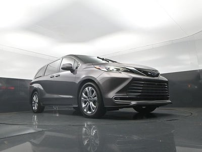2022 Toyota Sienna Platinum