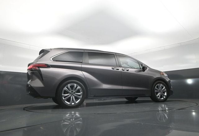 2022 Toyota Sienna Platinum