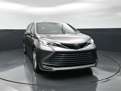 2022 Toyota Sienna Platinum