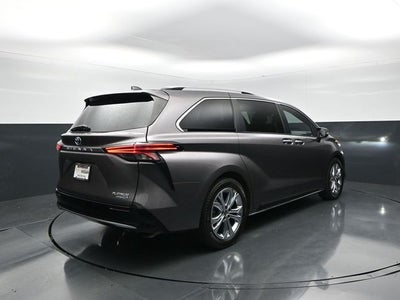 2022 Toyota Sienna Platinum