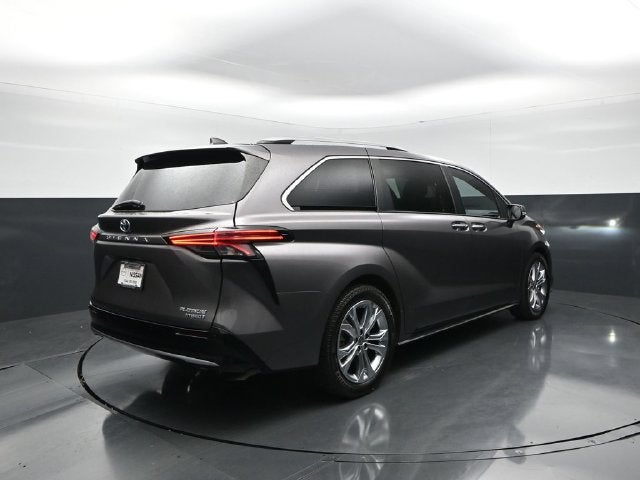 2022 Toyota Sienna Platinum