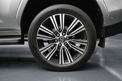 2025 Lexus LX LX 700h Luxury