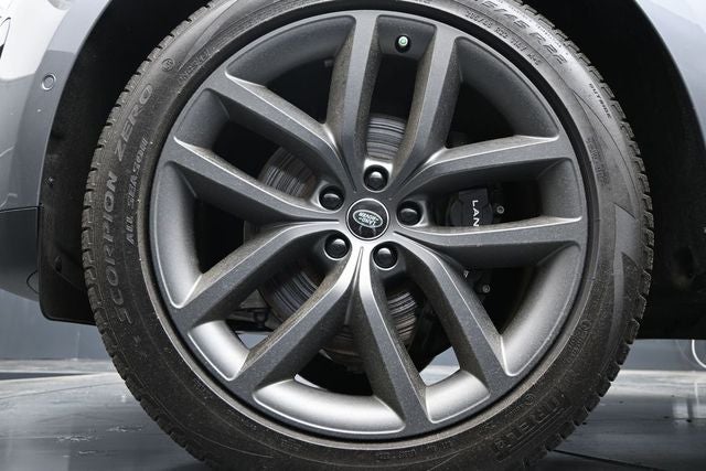 2025 Land Rover Range Rover Sport SE