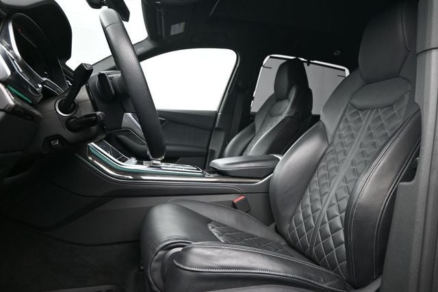 2023 Audi SQ7 Premium Plus