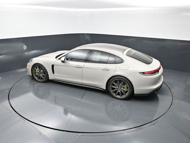 2022 Porsche Panamera 4