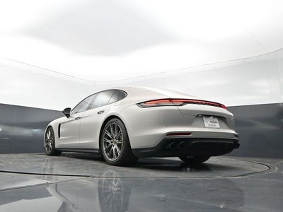 2022 Porsche Panamera 4