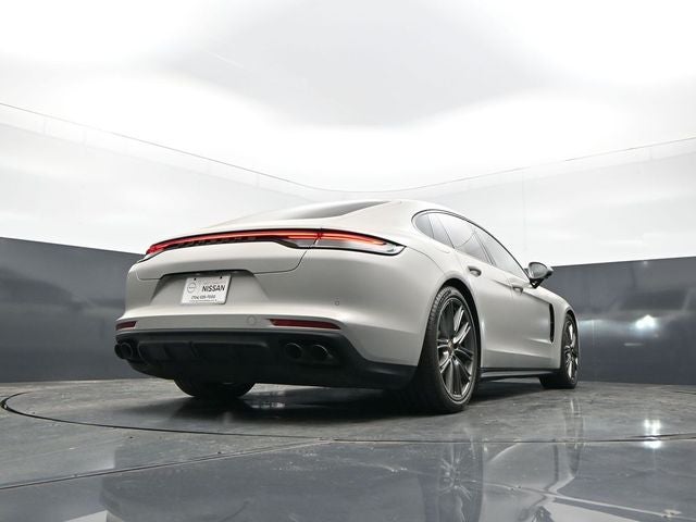 2022 Porsche Panamera 4