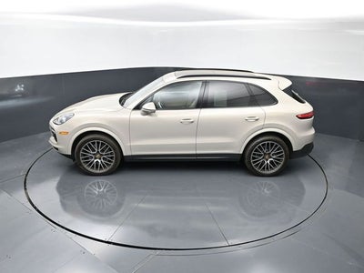 2022 Porsche Cayenne Base