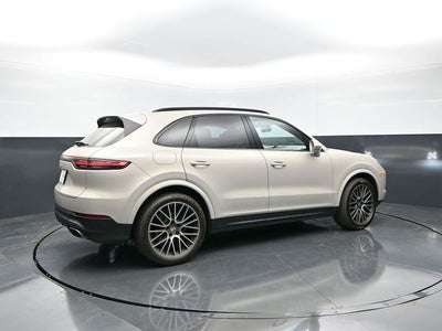 2022 Porsche Cayenne Base