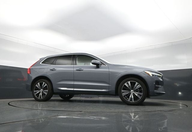 2023 Volvo XC60 Plus Bright Theme