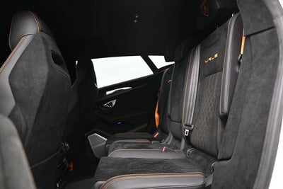 2023 Lamborghini Urus Performante