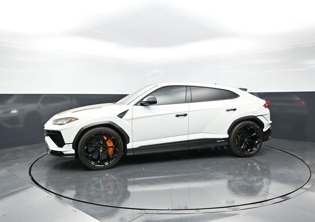 2023 Lamborghini Urus Performante