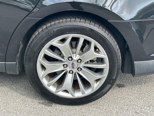 2015 Ford Taurus Limited