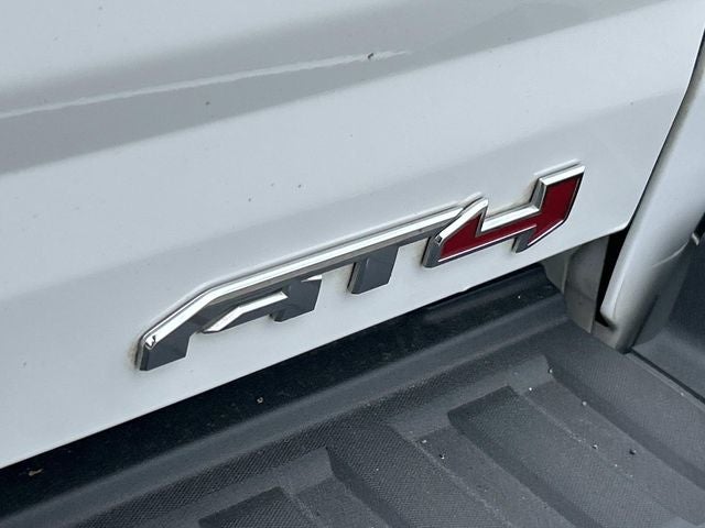 2022 GMC Canyon AT4 w/Leather