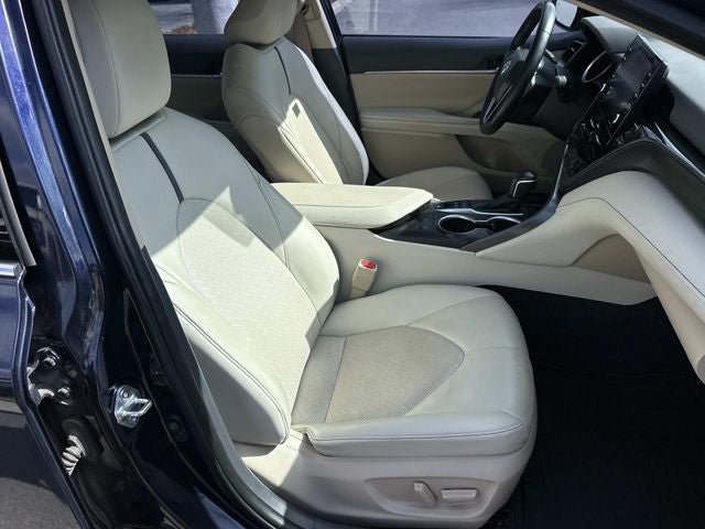 2022 Toyota Camry Hybrid XLE