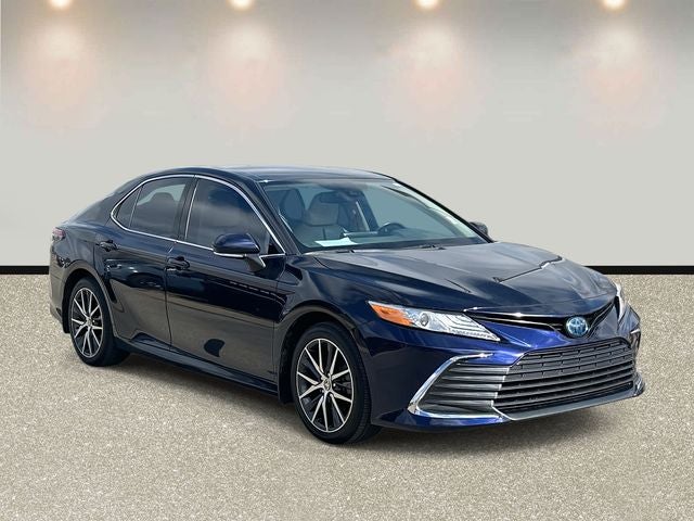 2022 Toyota Camry Hybrid XLE