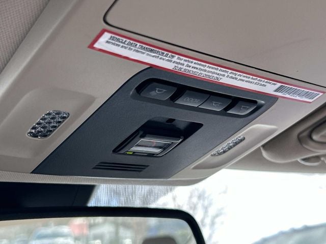 2022 Toyota Camry Hybrid XLE