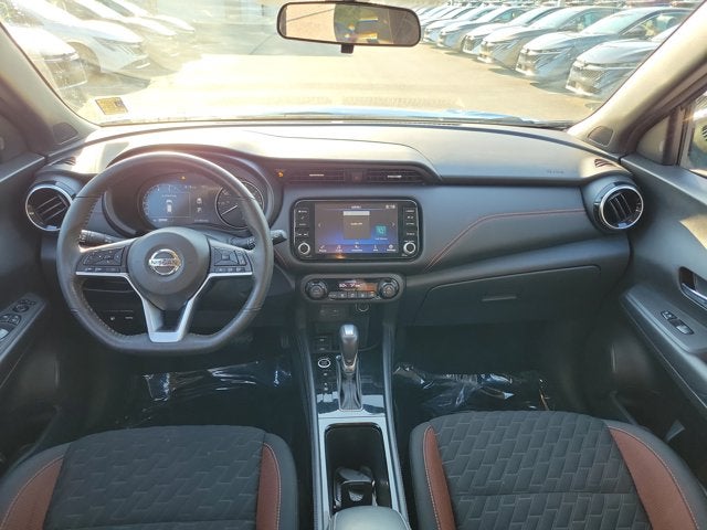 2021 Nissan Kicks SR