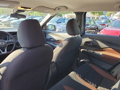 2021 Nissan Kicks SR
