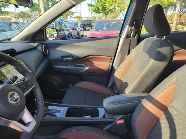 2021 Nissan Kicks SR
