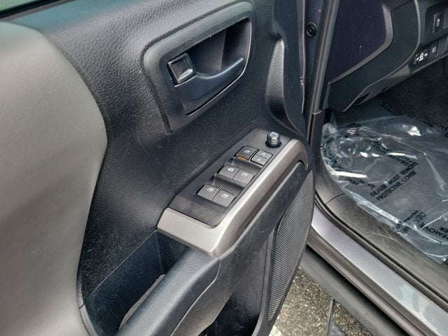 2021 Toyota Tacoma 2WD SR5