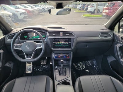 2023 Volkswagen Tiguan SE R-Line Black