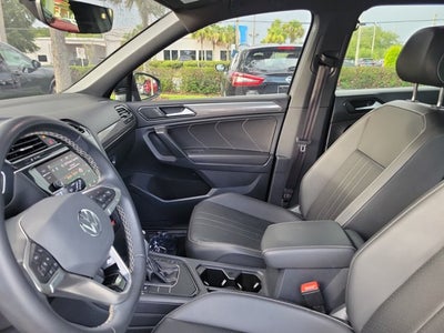 2023 Volkswagen Tiguan SE R-Line Black