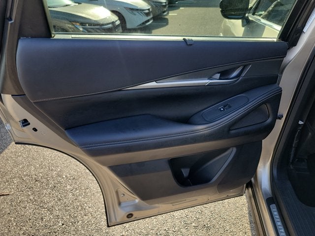 2024 INFINITI QX60 LUXE