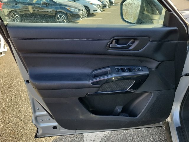 2023 Nissan Pathfinder S