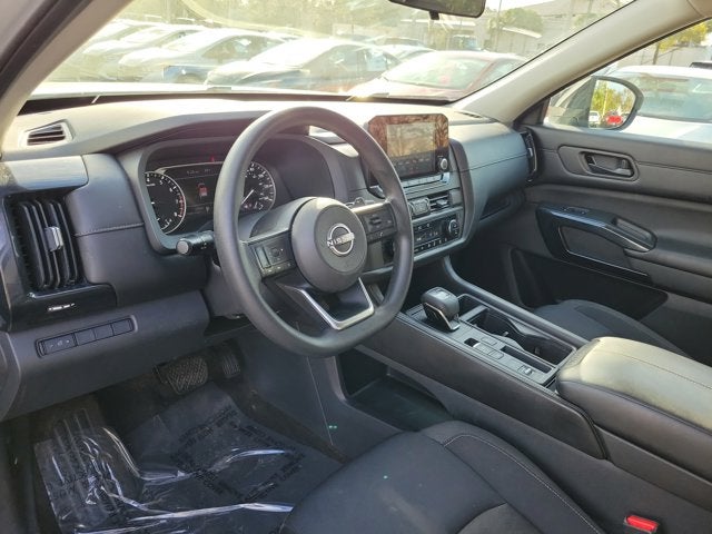 2023 Nissan Pathfinder S