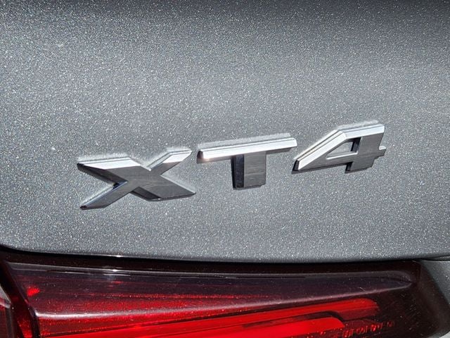 2025 Cadillac XT4 Premium Luxury
