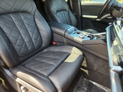 2025 BMW X6 xDrive40i