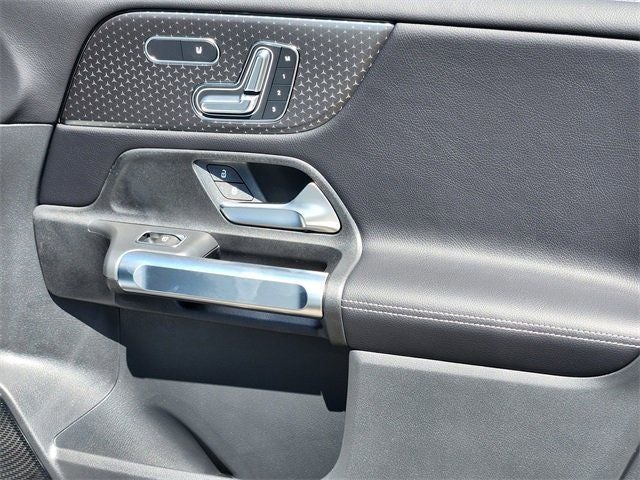 2026 Mercedes-Benz GLB GLB 250 4MATIC®