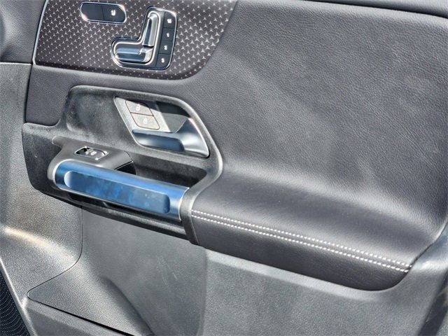 2026 Mercedes-Benz GLB GLB 250 4MATIC®