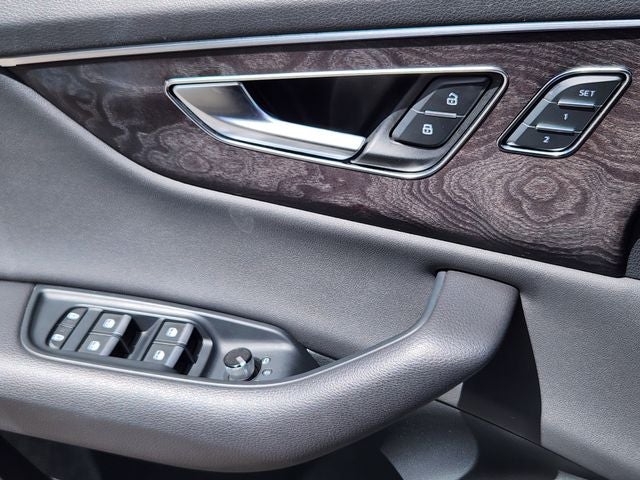 2022 Audi Q8 55 Premium Plus quattro